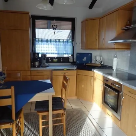 Nettes In Grosswuerden Mit Garten Holiday home